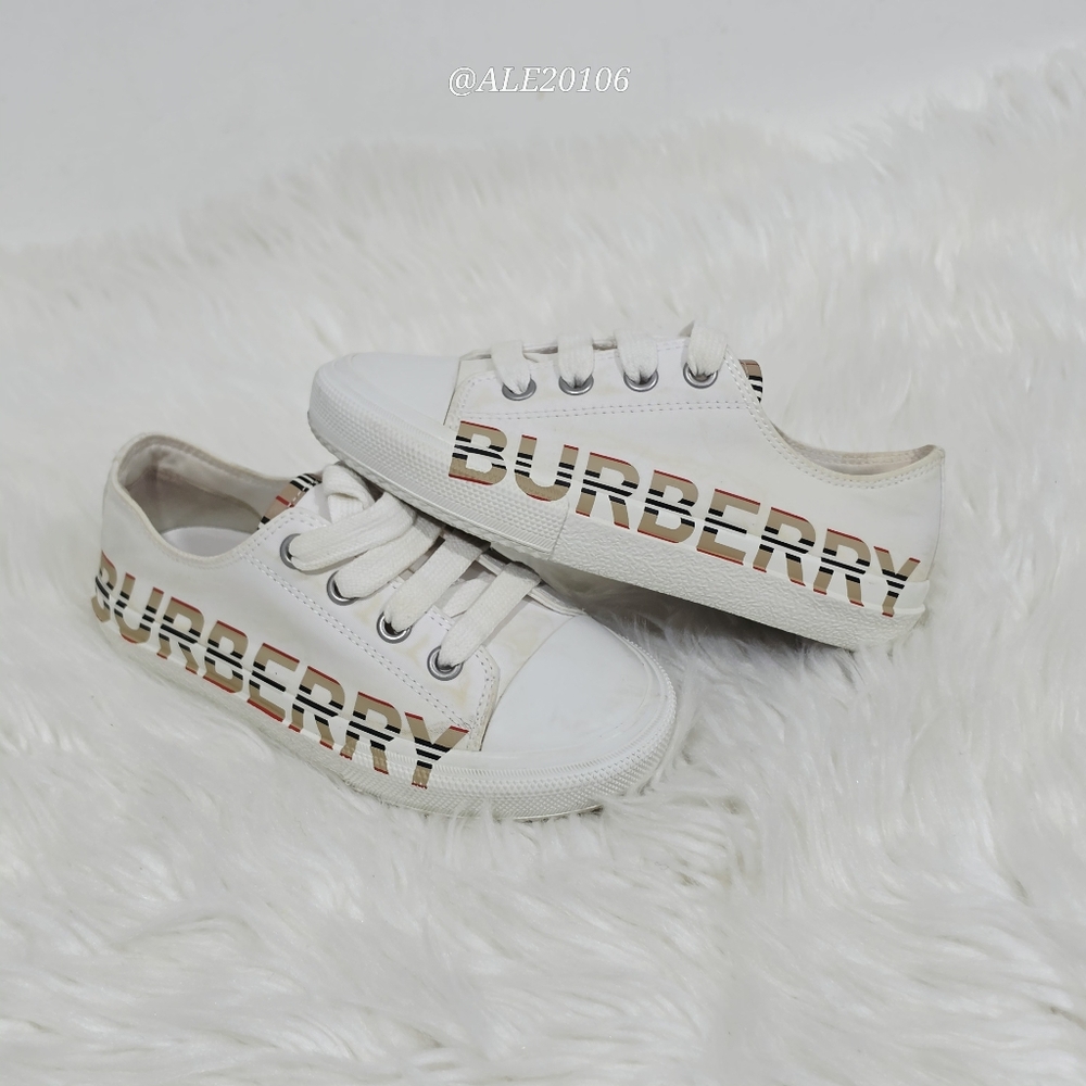 Burberry Kids Larkhall Icon Stripe Logo Sneakers in size  EU 28